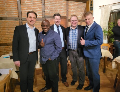 Dr. Martin Vincentz, Serge Menga, Christian Loose und Thomas Röckemann beim Kreisstammtisch der AfD Minden-Lübbecke zu Gast